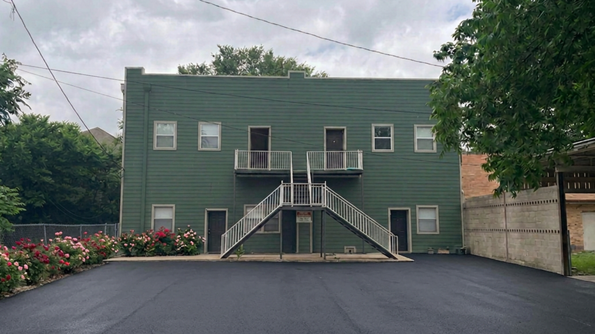 Shirley Apartments